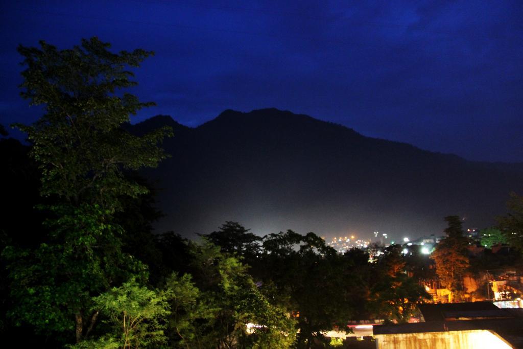 Rishikesh Sadan A Yoga & Spritual Retreat Hotel Tapovan Екстериор снимка